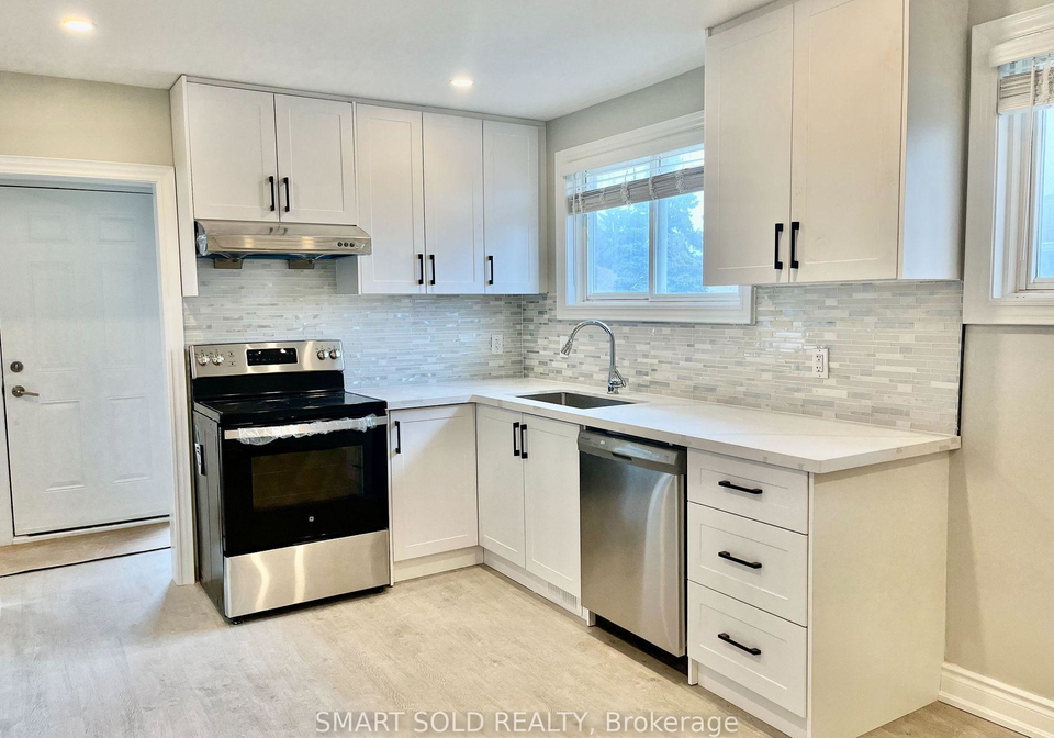 228-silverbirch-drive-newmarket-ontario-n12706790