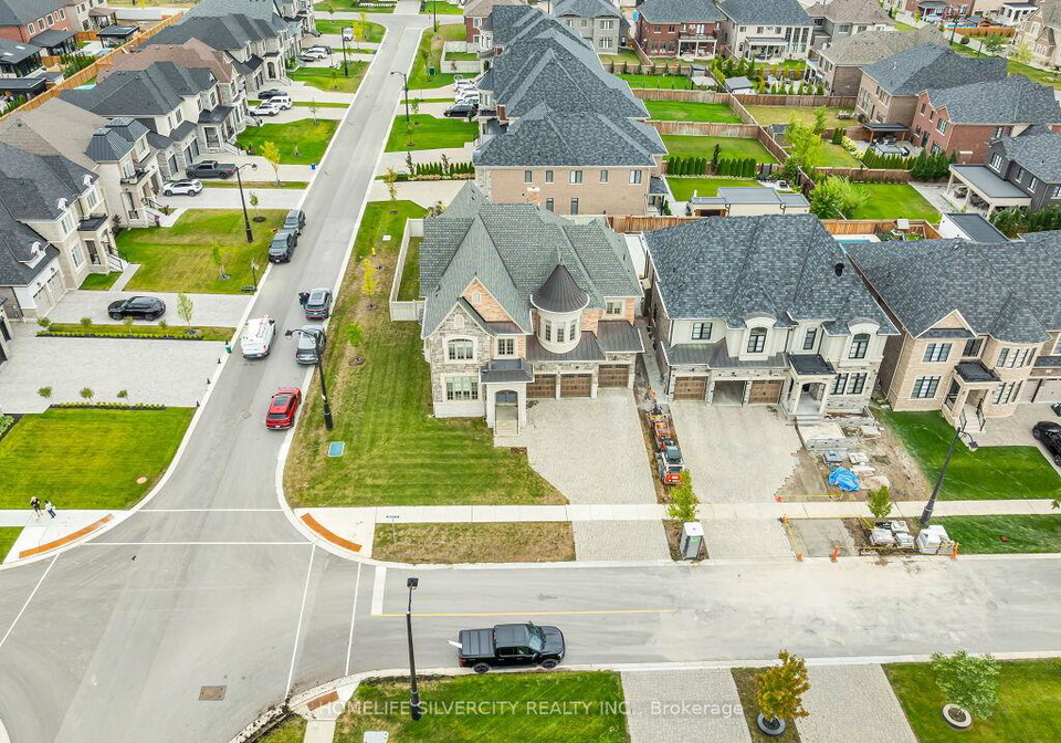 2-endless-circle-vaughan-ontario-n12707636