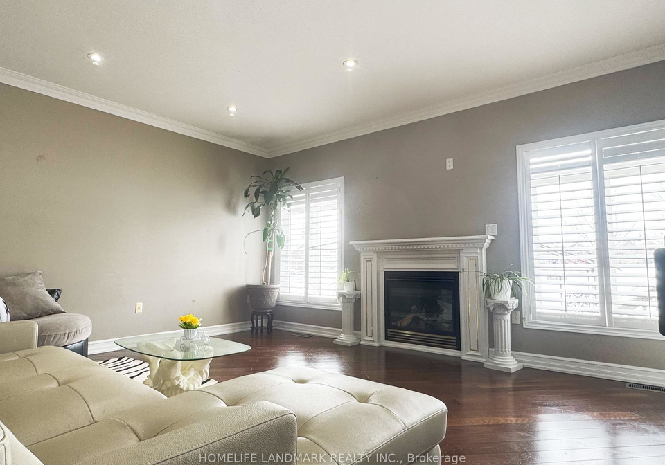 10-highland-terrace-bradford-west-gwillimbury-ontario-n12708412