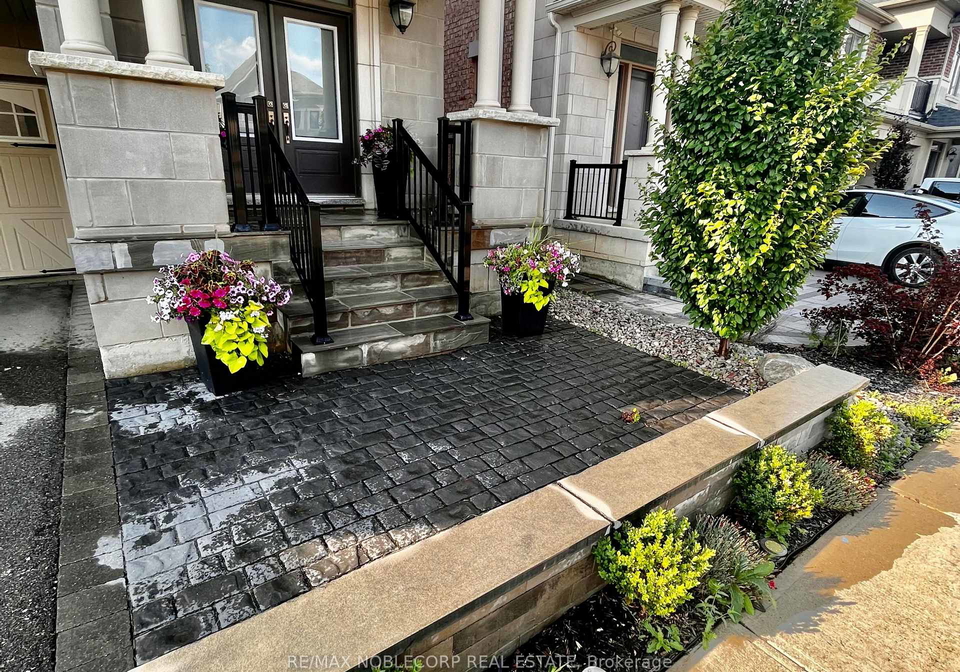 80-pierre-berton-boulevard-vaughan-ontario-n12709780