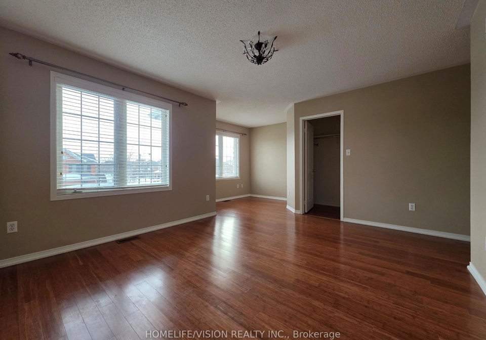 54-mcnally-way-aurora-ontario-n12712880