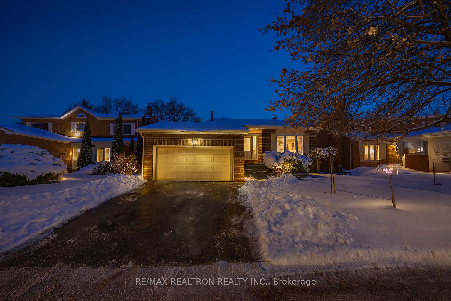 82-kingston-road-newmarket-ontario-n12713546