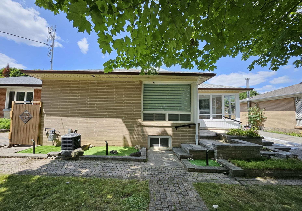 96-rockport-crescent-richmond-hill-ontario-n12715410