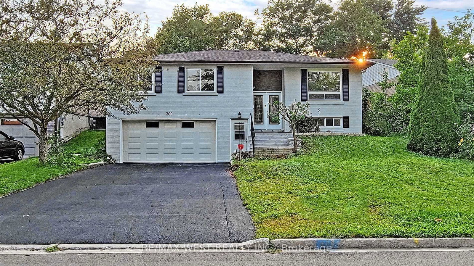 360-dixon-boulevard-newmarket-ontario-n12717678