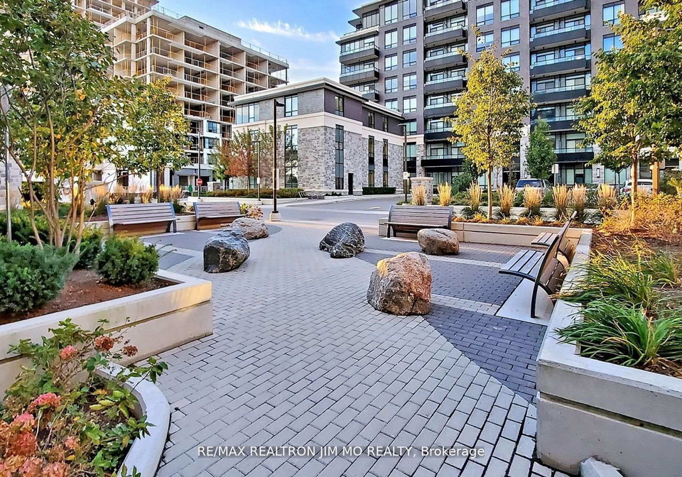 15-water-walk-drive-markham-ontario-n12719586