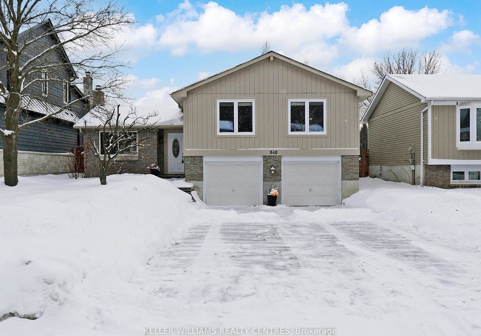 840-magnolia-avenue-newmarket-ontario-n12719702