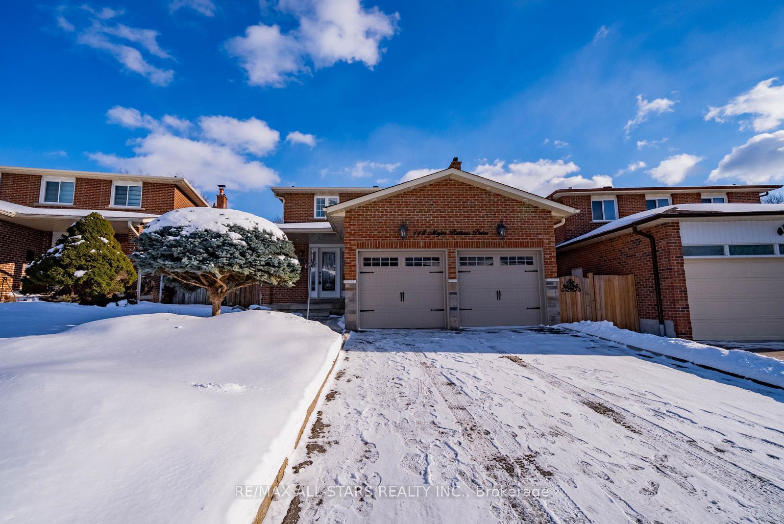 148-major-buttons-drive-markham-ontario-n12719704