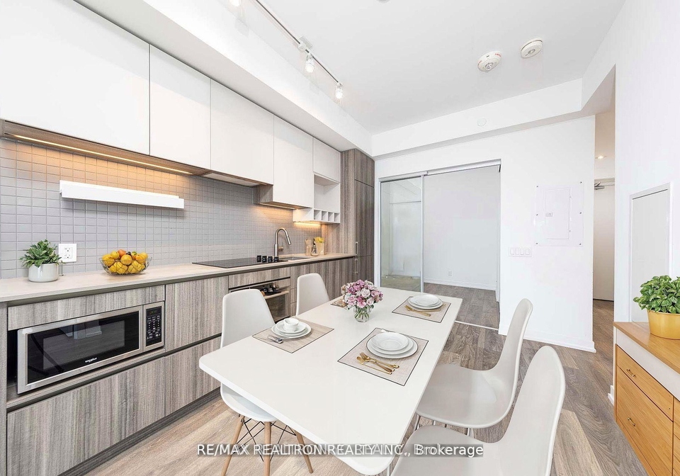 5-buttermill-avenue-vaughan-ontario-n12720568