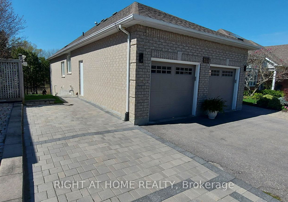 824-shadrach-drive-newmarket-ontario-n12720698
