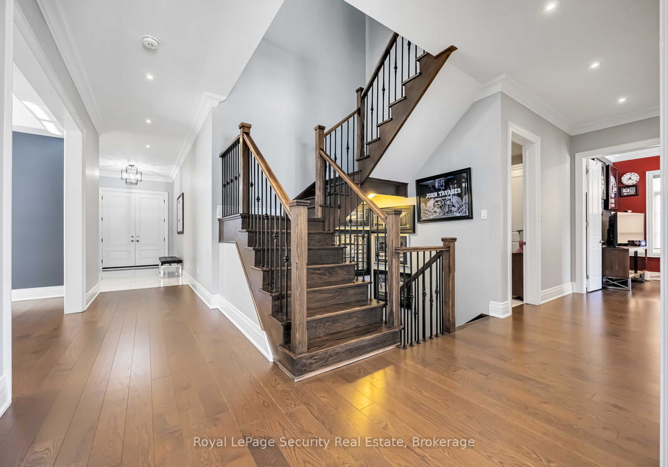 39-endless-circle-vaughan-ontario-n12722590