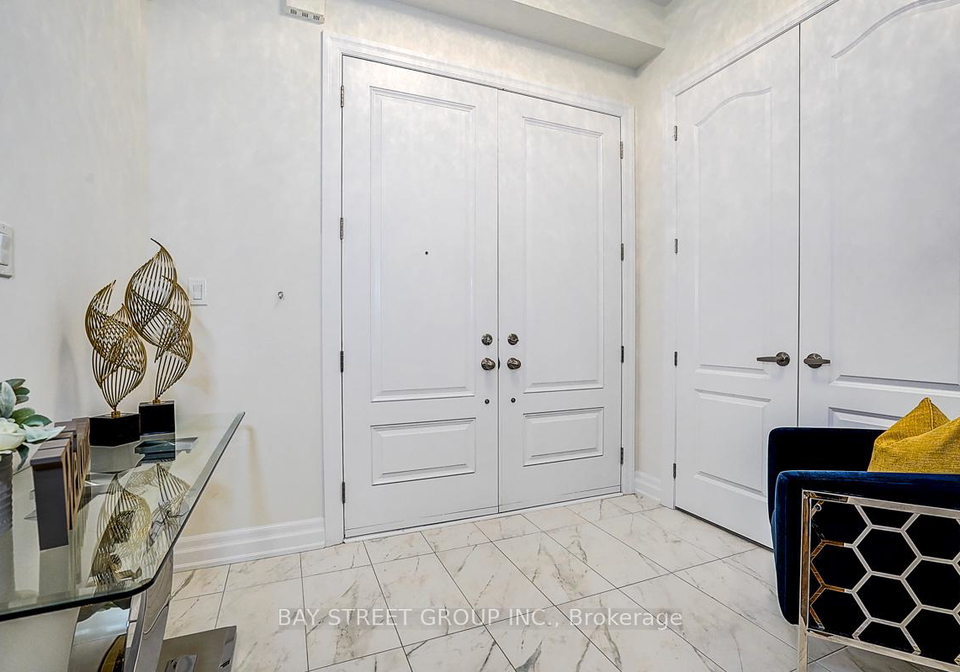 16-botelho-circle-aurora-ontario-n12722808