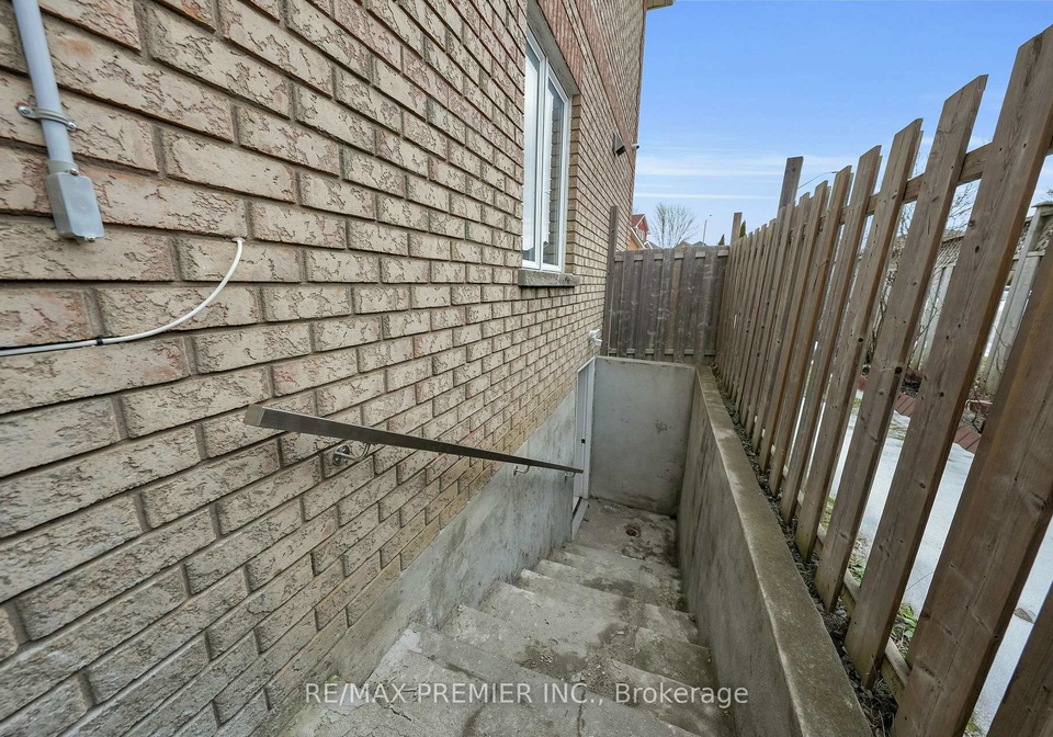 370-highglen-avenue-markham-ontario-n12724642