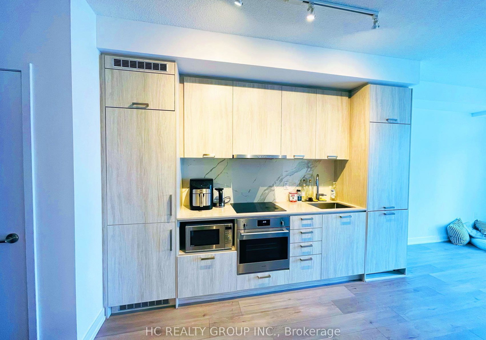 38-honeycrisp-crescent-vaughan-ontario-n12726258