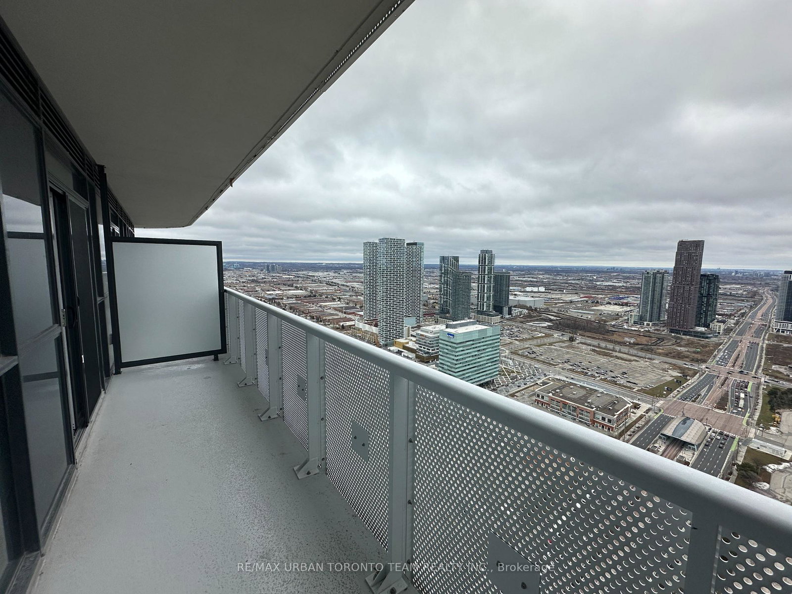 8-interchange-way-vaughan-ontario-n12727814