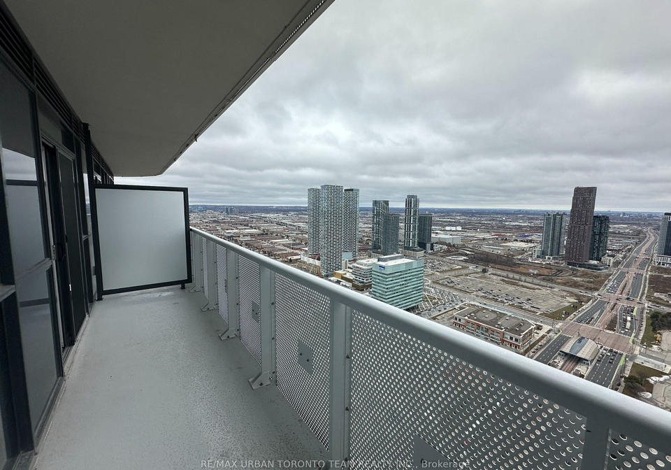 8-interchange-way-vaughan-ontario-n12727814