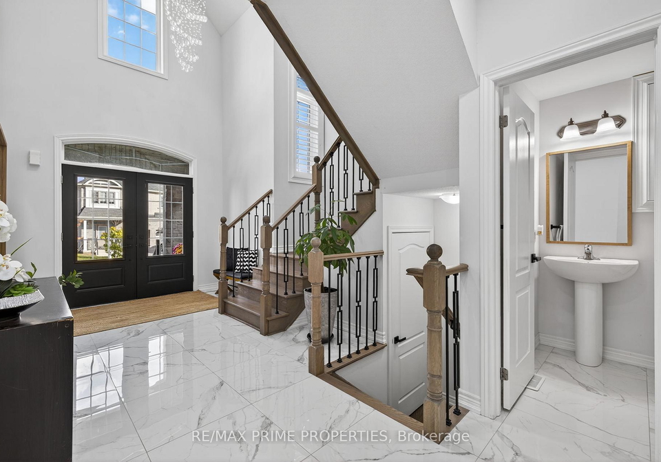 32-frederick-taylor-way-east-gwillimbury-ontario-n12728414