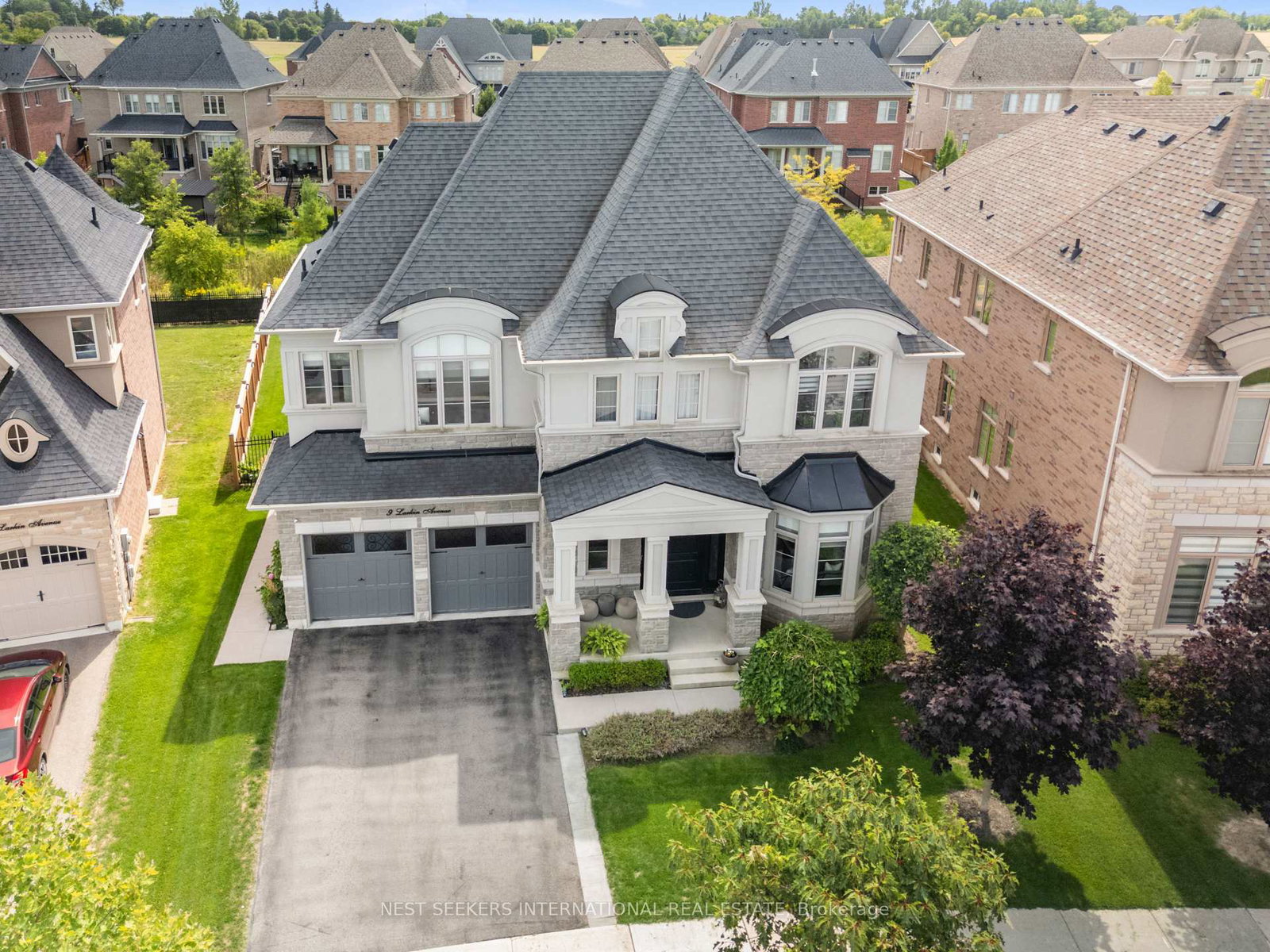 9-larkin-avenue-king-ontario-n12729336