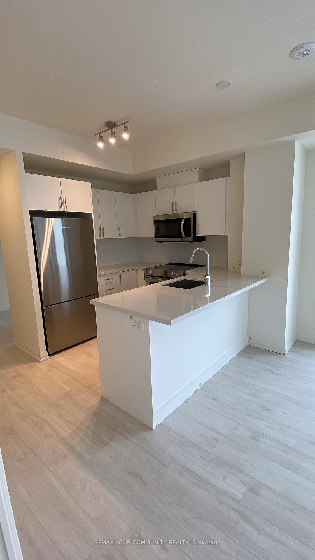 8960-jane-street-e-vaughan-ontario-n12731876