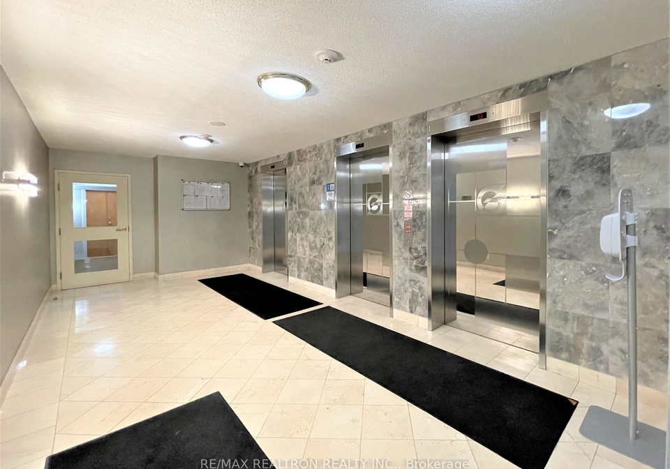 9015-leslie-street-richmond-hill-ontario-n12733150