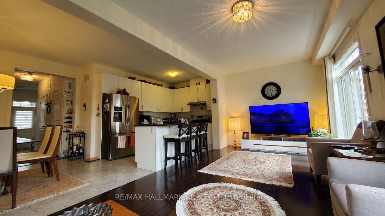 19-chouinard-way-aurora-ontario-n12734418