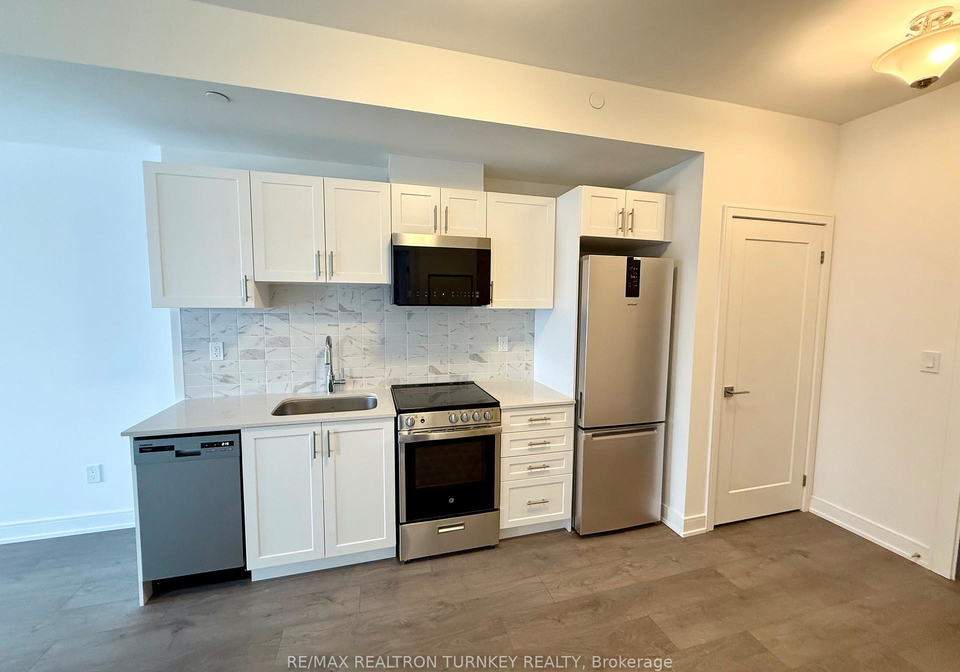 705-davis-drive-newmarket-ontario-n12737350