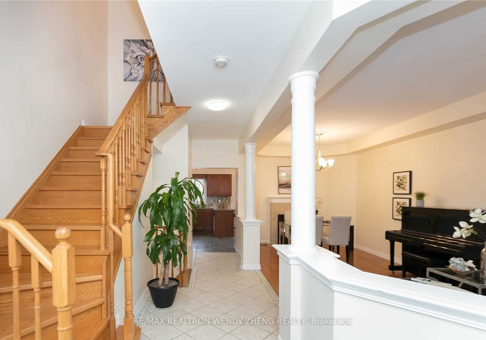 8-thornbush-court-richmond-hill-ontario-n12742278