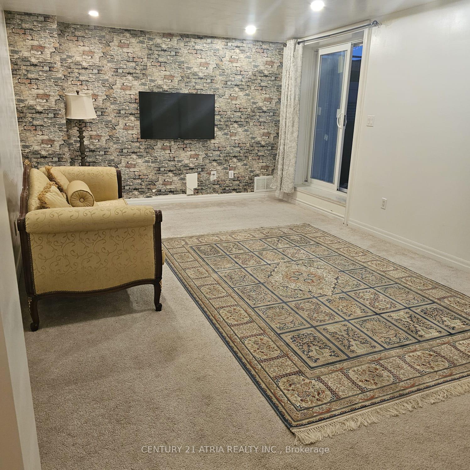 82-vantage-loop-newmarket-ontario-n12744732