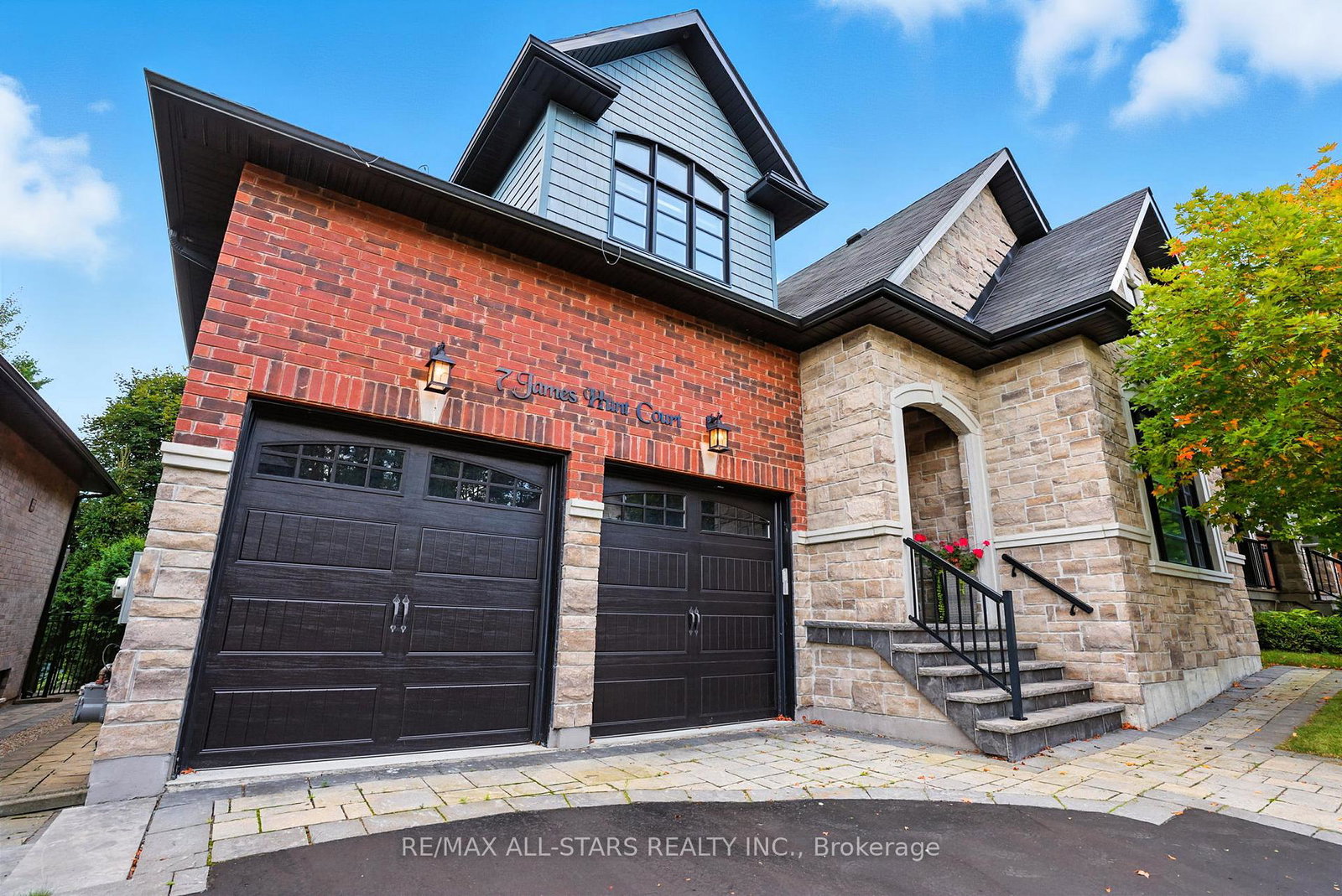 115 Second Avenue, Uxbridge