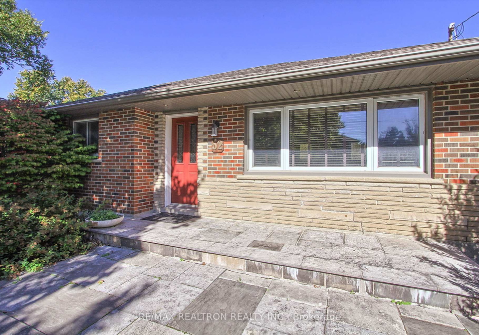 52-farr-avenue-east-gwillimbury-ontario-n12746054