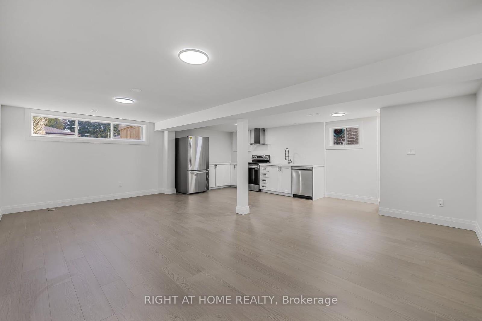 703-sunnypoint-drive-newmarket-ontario-n12747116