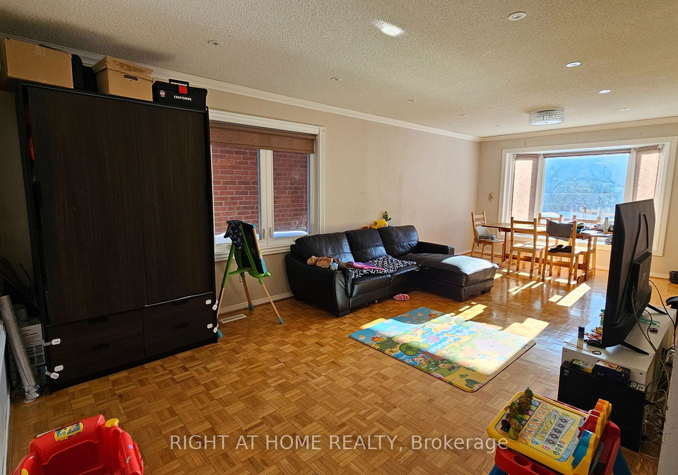 121-badessa-circle-vaughan-ontario-n12747244