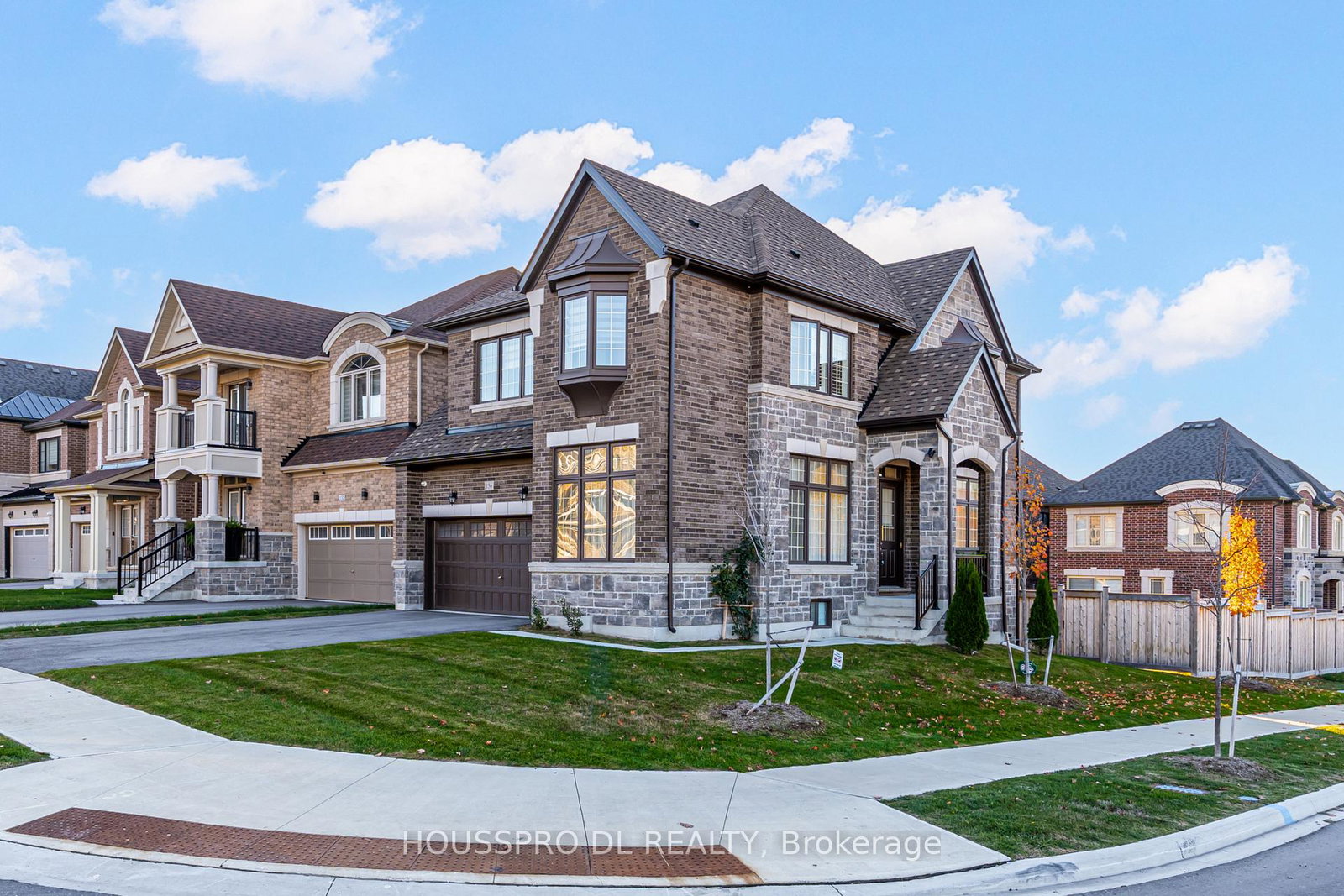 136-carriage-shop-bend-east-gwillimbury-ontario-n12748582