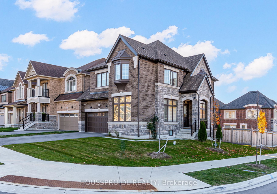136-carriage-shop-bend-east-gwillimbury-ontario-n12748582