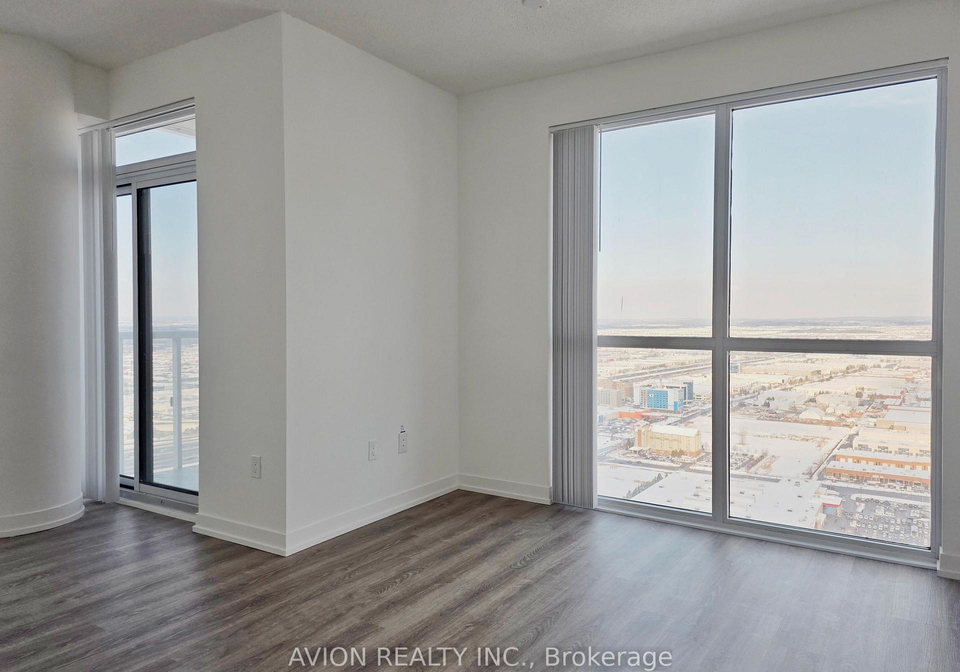 8-interchange-way-vaughan-ontario-n12748626