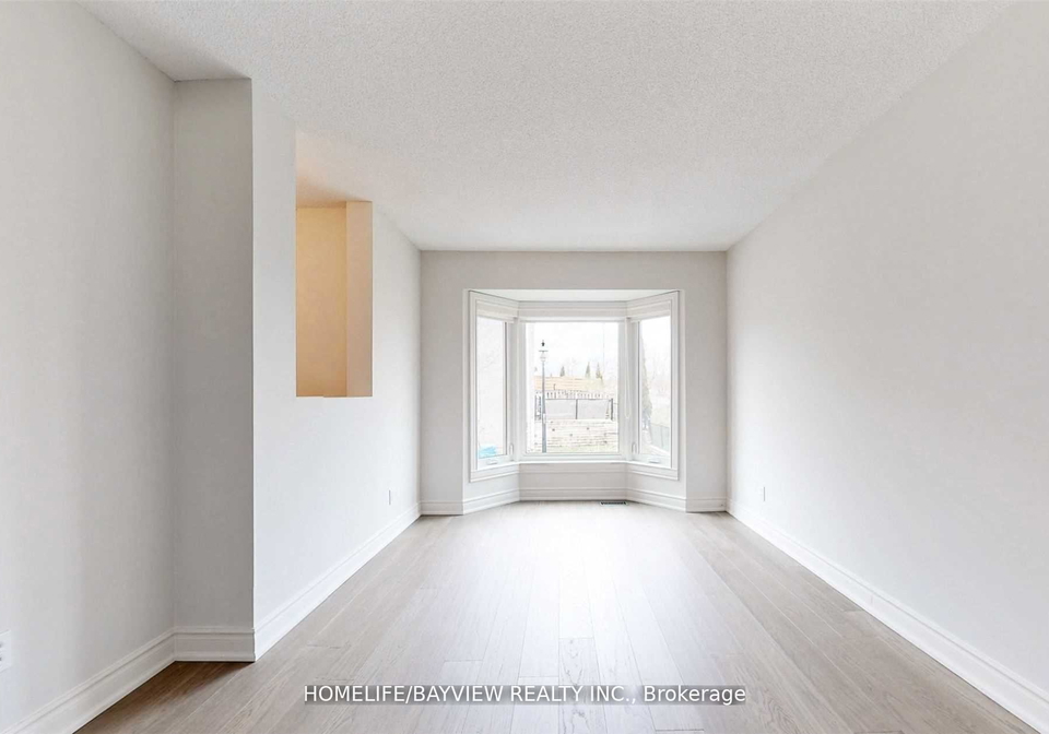 109-wiiliam-curtis-circle-newmarket-ontario-n12749032