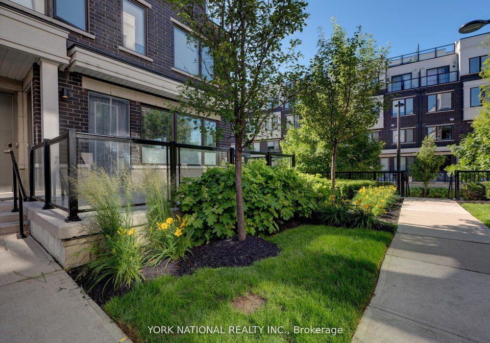 300-alex-gardner-circle-aurora-ontario-n12750574