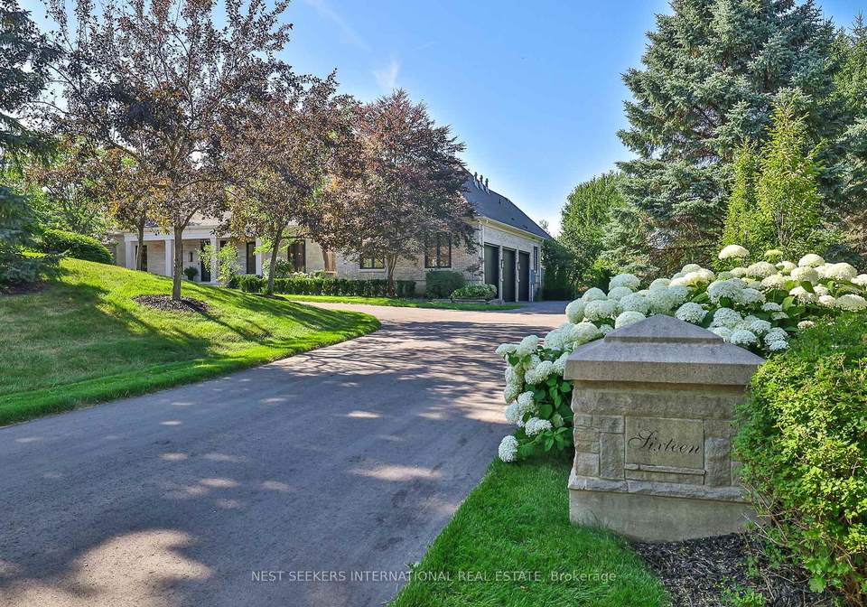 16-eversley-hall-king-ontario-n12751002
