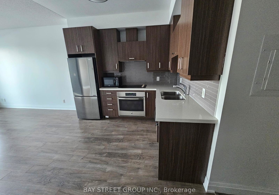 28-uptown-drive-markham-ontario-n12751480