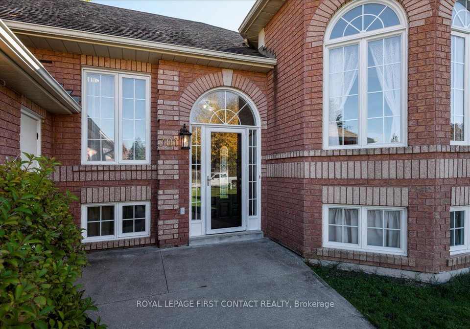 701-happy-vale-drive-innisfil-ontario-n12752956