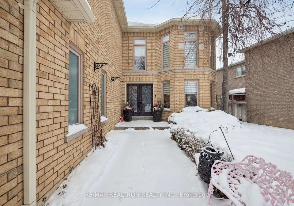 174-hammerstone-crescent-vaughan-ontario-n12754832