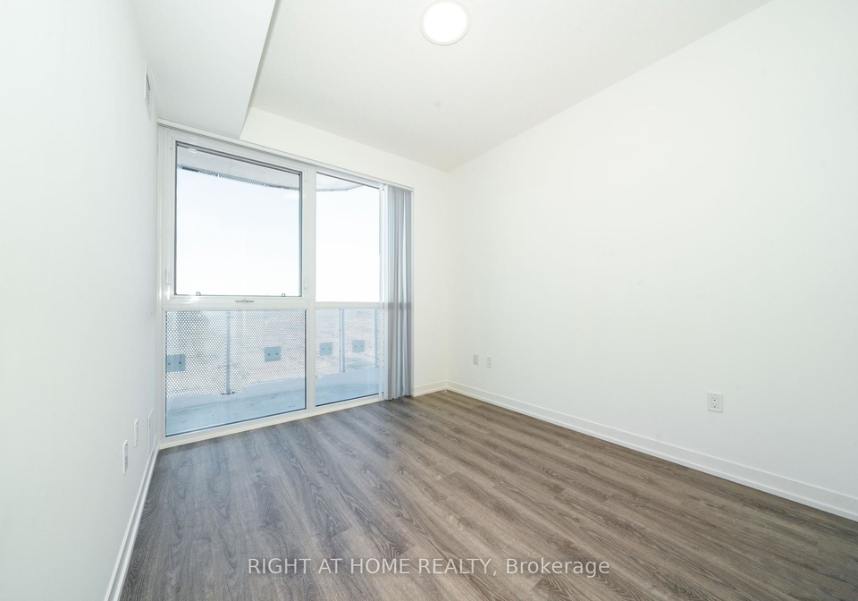 8-interchange-way-vaughan-ontario-n12756466