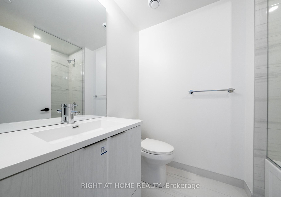 8-interchange-way-vaughan-ontario-n12756466