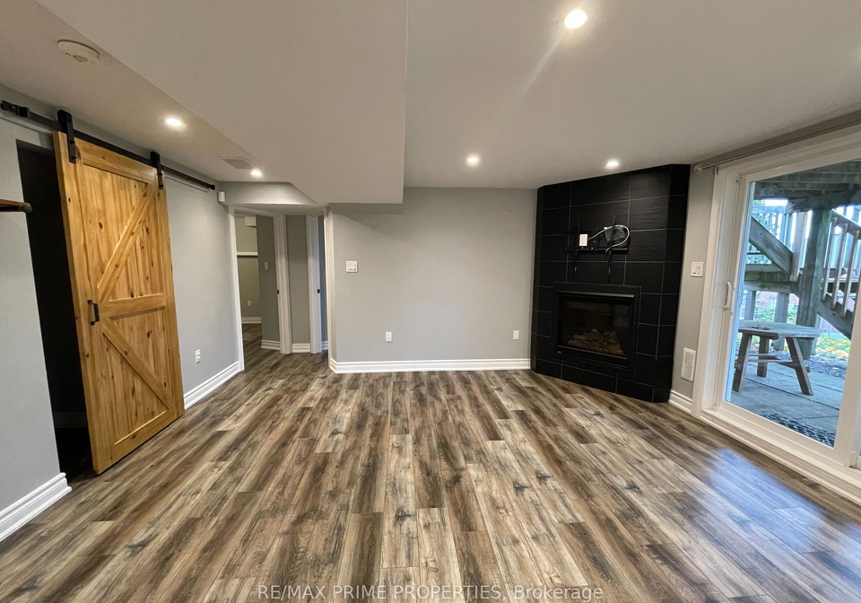 315-kirby-crescent-newmarket-ontario-n12758784