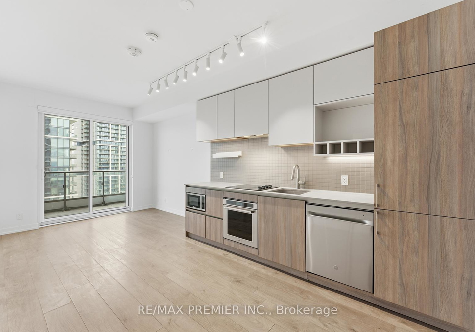950-portage-parkway-vaughan-ontario-n12759172