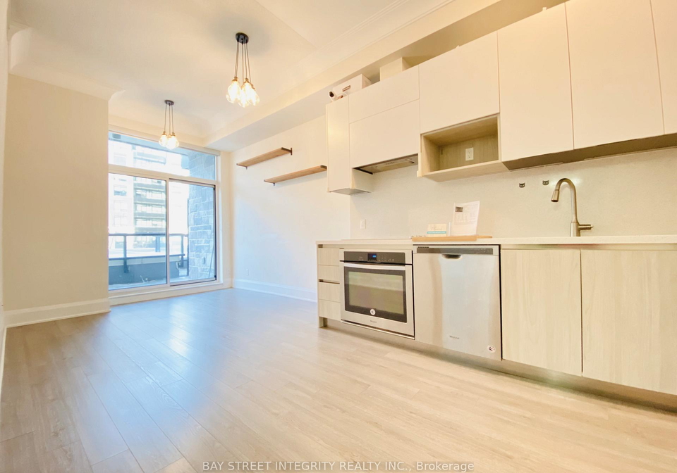15-water-walk-drive-markham-ontario-n12760796