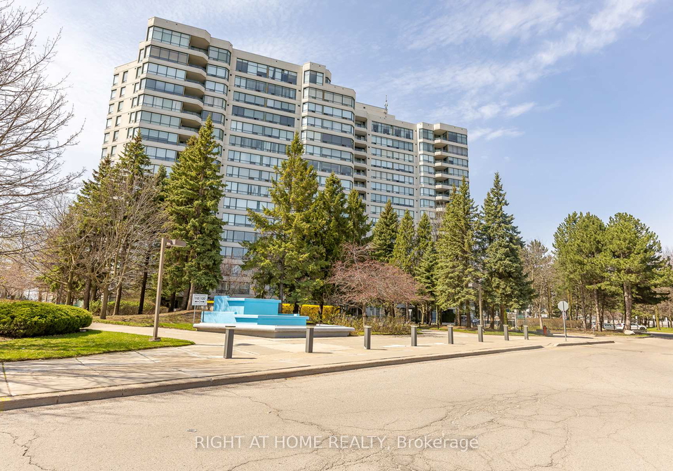 120-promenade-circle-vaughan-ontario-n12760928