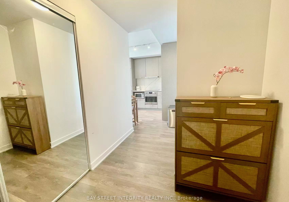 10-honeycrisp-crescent-vaughan-ontario-n12761602