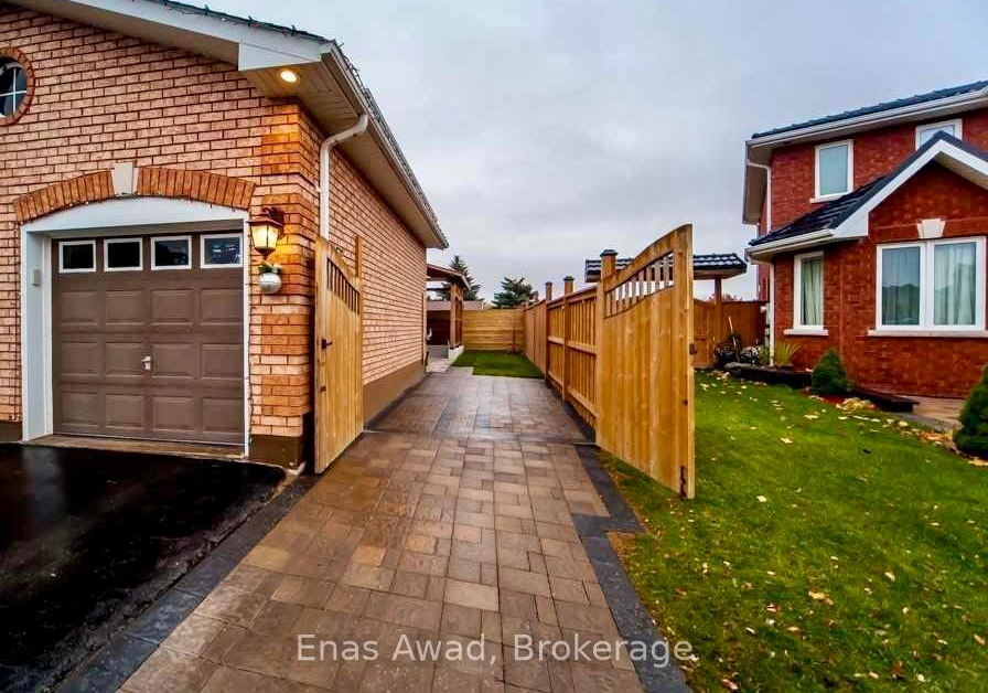 113b-metcalfe-drive-bradford-west-gwillimbury-ontario-n12762524