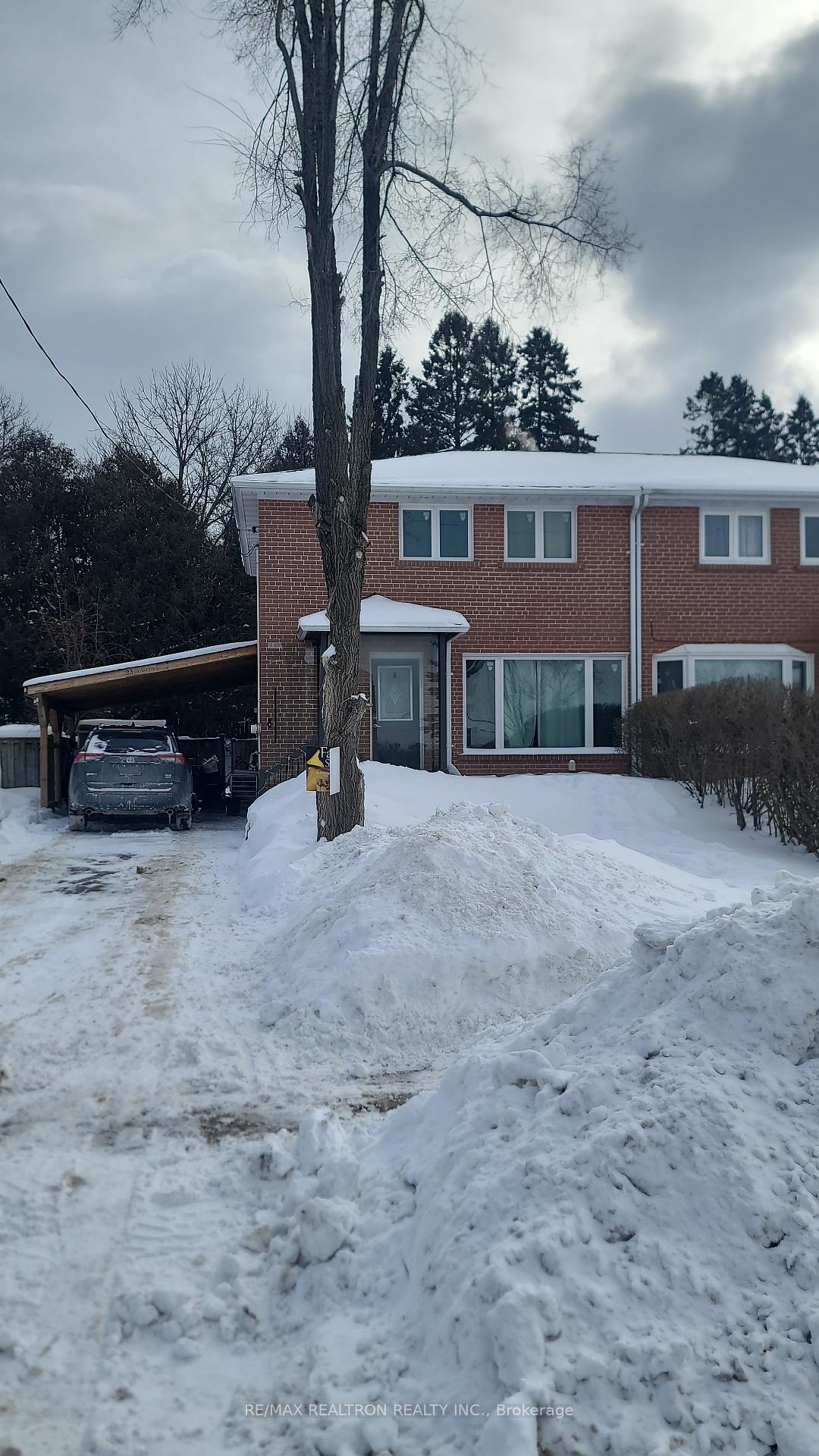 23-glass-drive-upper-unit-aurora-ontario-n12764196