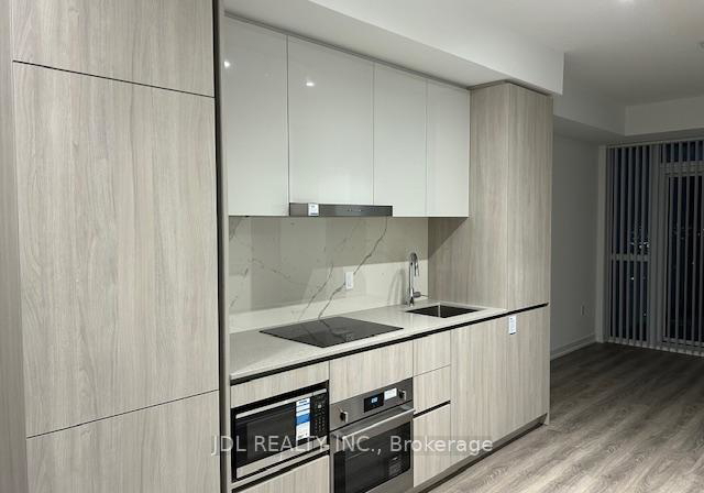 8-interchange-way-vaughan-ontario-n12764584
